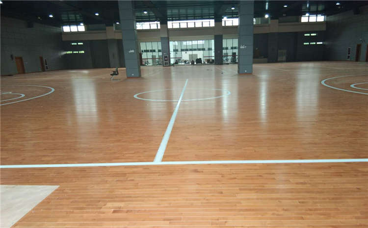 五角楓風雨操場運動地板板式龍骨結(jié)構(gòu)