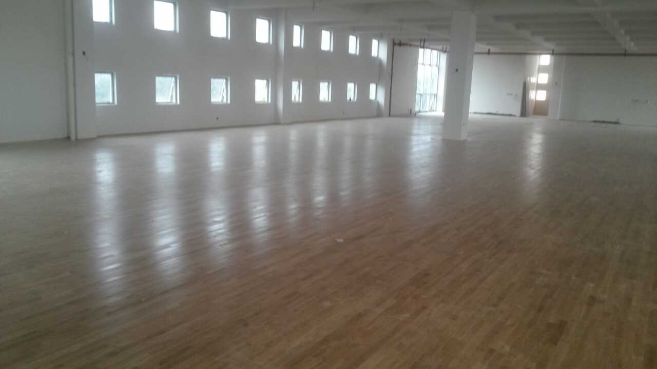 溫州市海濱二小體育體育館運動地板鋪設