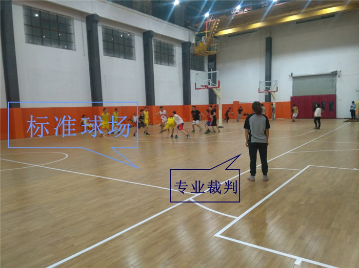 上虞8090籃球俱樂(lè)部籃球場(chǎng)館木地板成功案例(1)